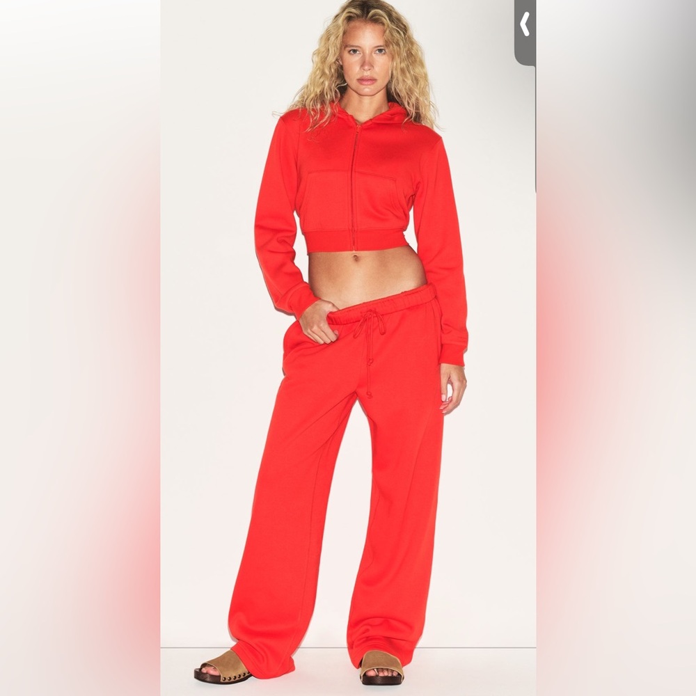 Skims Ruby Classic Straight Leg Pant NWT Size M *SOLD OUT COLOR*
